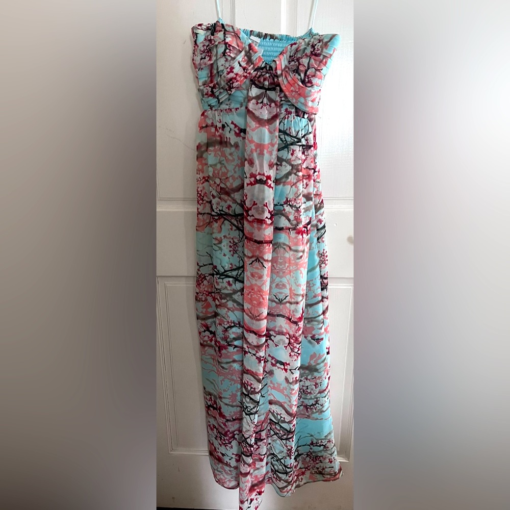 Jessica Simpson light blue and cherry blossom strapless dress; size 4